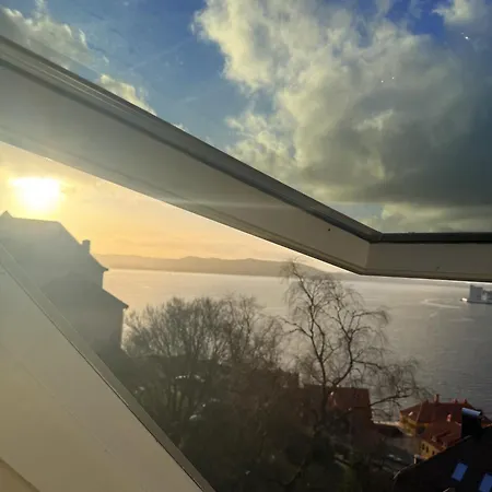 Floor With Stunning Fjord View - Walk To Bryggen Apartamento *